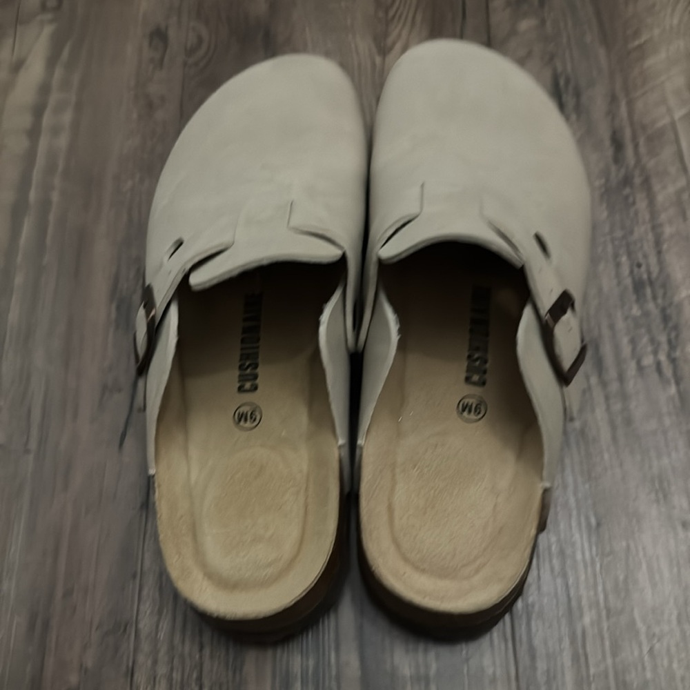 Clogs - Picture 3 of 5
